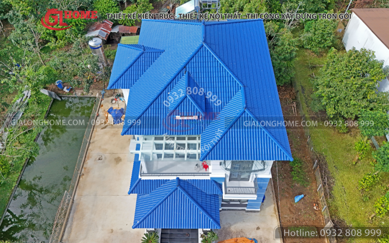 Nhà 2 tầng mái Nhật