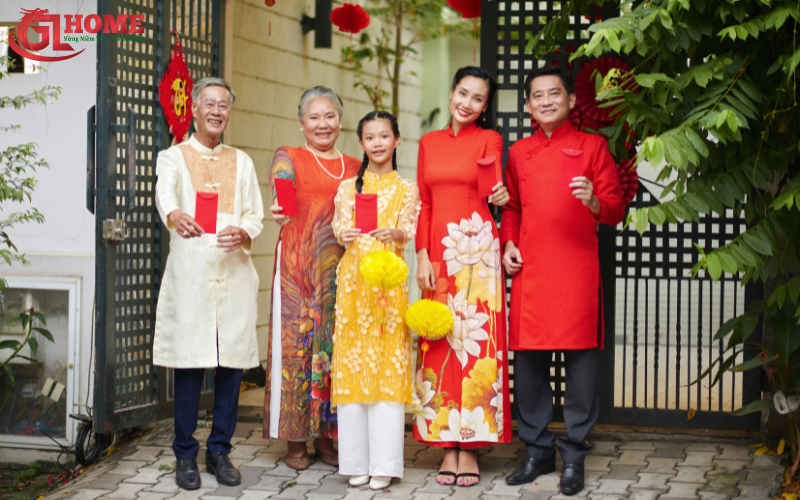 Xông đất là gì Cách chọn người xông đất năm Bính Ngọ 2026 mang tài lộc, may mắn 